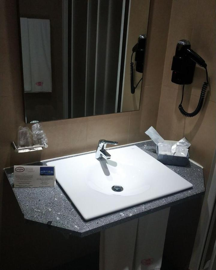 Hotel Comodoro Corvo Buitenkant foto